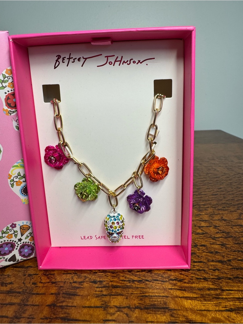 NWT Betsey Johnson Sugar Skull & Multicolor Flower Charm Necklace